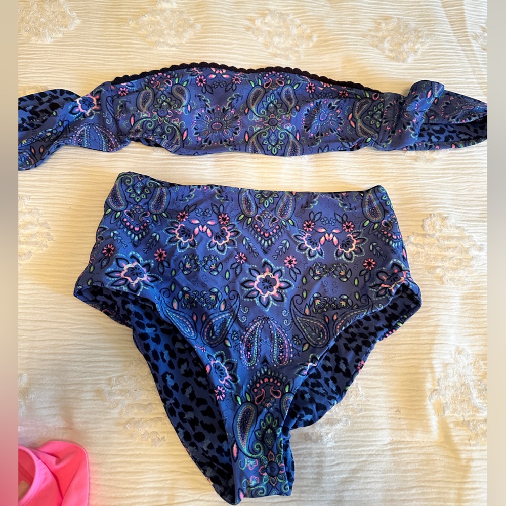Women or Girl’s Reversible Bikini